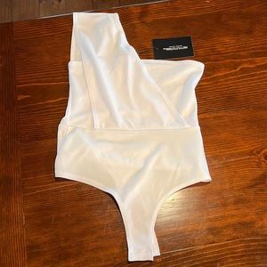 NWT Pretty Little Thing one shoulder bodysuit